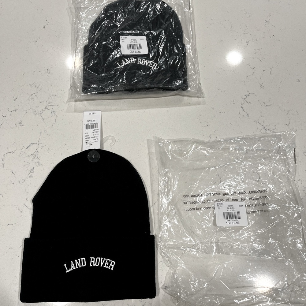 Land Rover beanie - Picture 3 of 3